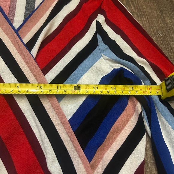 Iris blouse size M excellent used condition - Picture 7 of 13